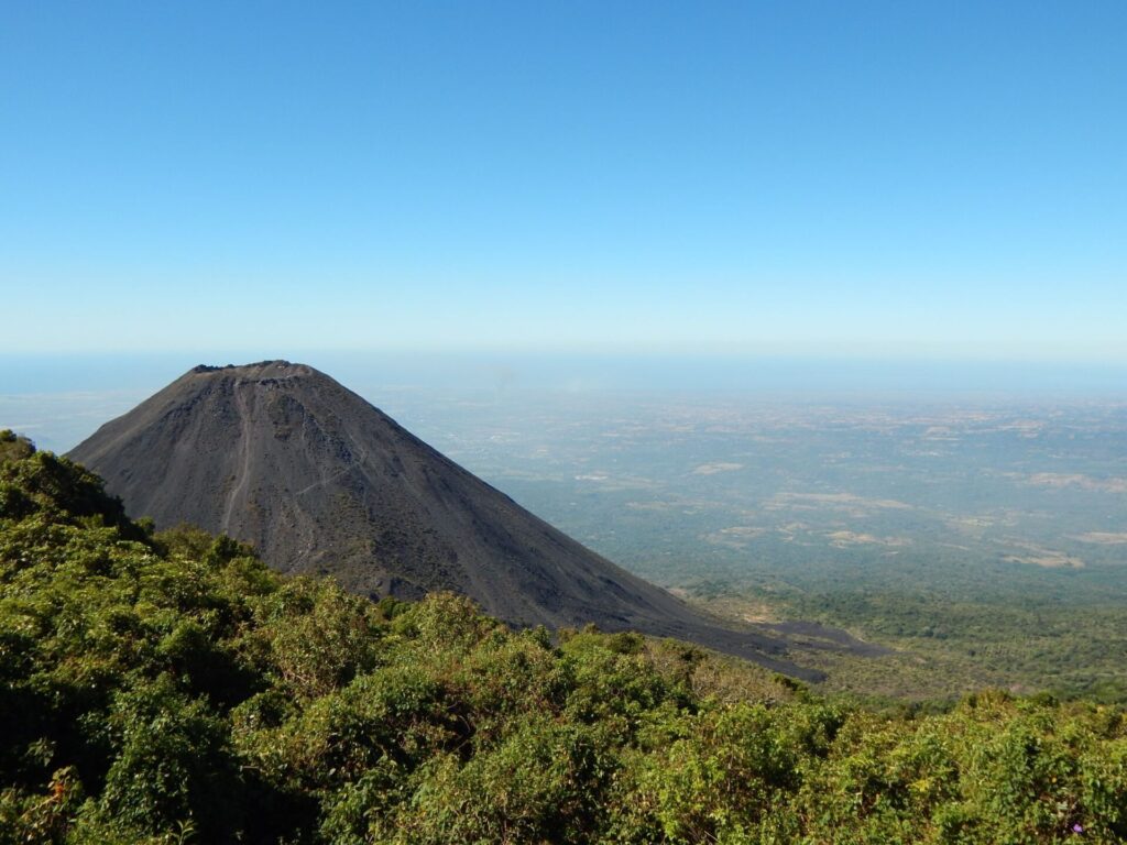 エルサルバドルのセント・アナ火山
