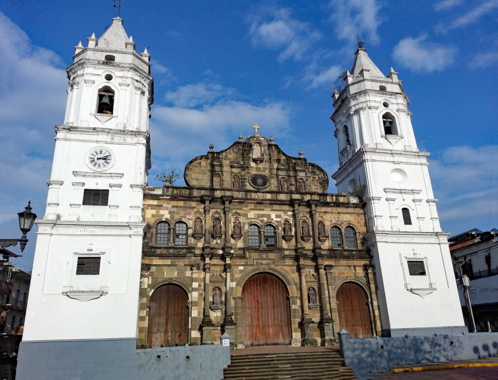 パナマ市内にあるメトロポリタン大聖堂